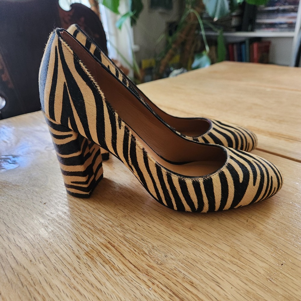 J. McLaughlin Mila Zebra Print Calf Hair Leather Block Heel Pumps Size 6.5M - Picture 2 of 9